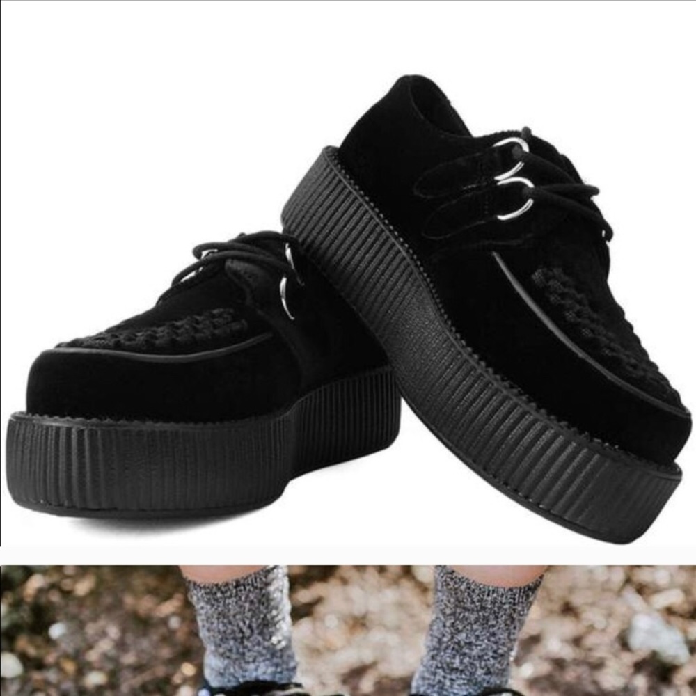 Size 7 black velvet T.U.K.